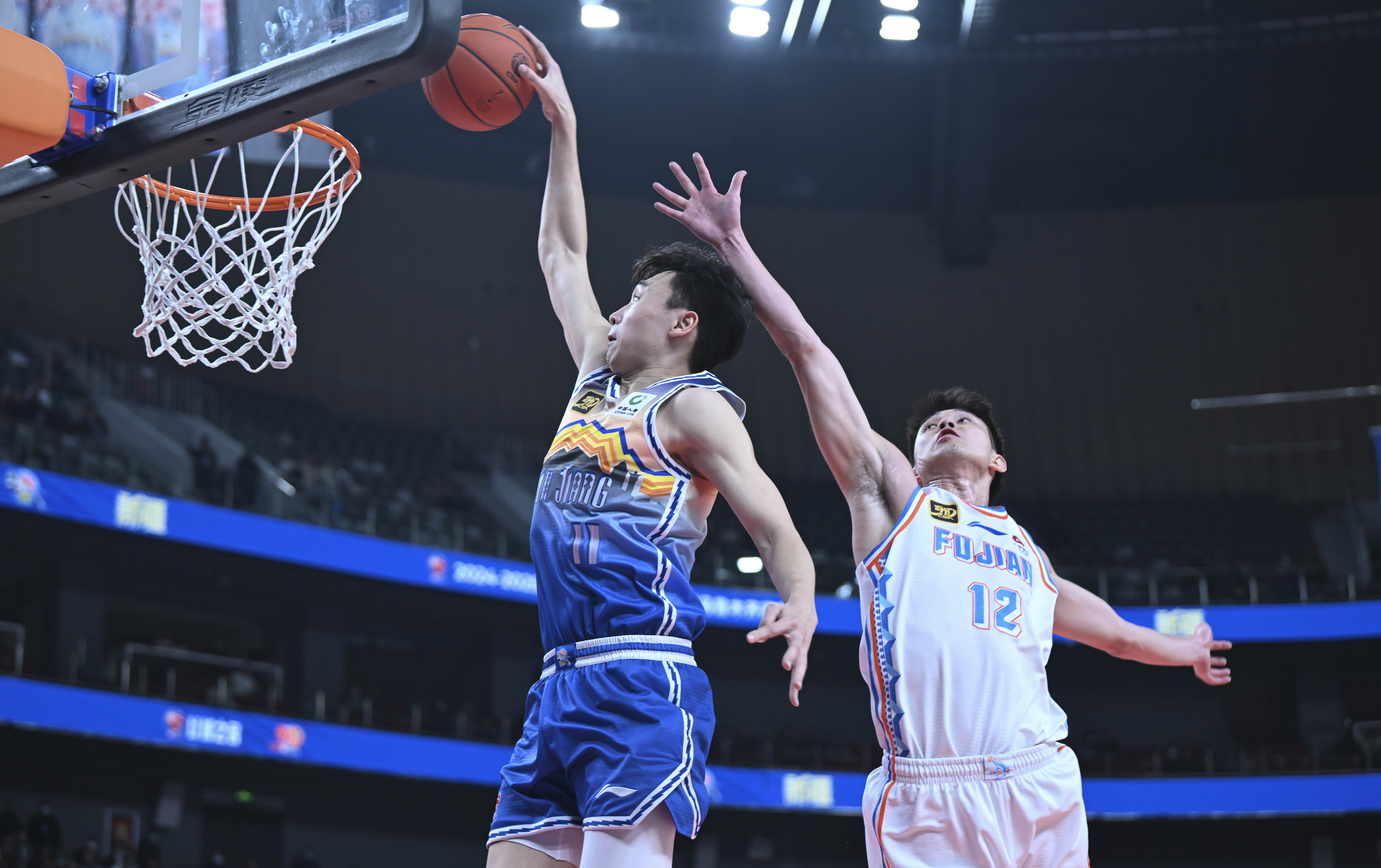 南特球员集训调整状态，全力备战接下来的比赛的简单介绍